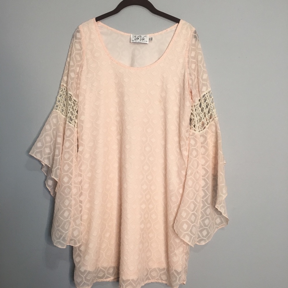 XS Va Va Joy Han pink bell sleeve dress